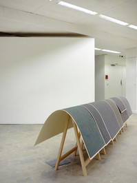 Outre Forêt #2, Le 6B, Saint-Denis (FR), Commissariat Mathieu Buard et Joël Riff, 2011 - © Guillaume Linard-Osorio