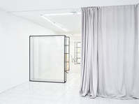 A Thomas Edison, les papillons reconnaissants, Le Mur Espace d'Art Contemporain, Moret (FR), Crédit photo Tony Querrec, 2023 - © Guillaume Linard-Osorio