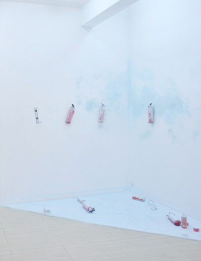 Under construction (solo show), Galerie Magda Danysz, Paris (FR), 2008 - © Guillaume Linard-Osorio