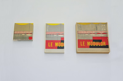 Le Modulor digéré par ses contemporains, Papier, papier cartonné, 12 × 12 cm, 12 × 7,45 cm, 7,45 × 7,45 cm, 2016 - © Guillaume Linard-Osorio