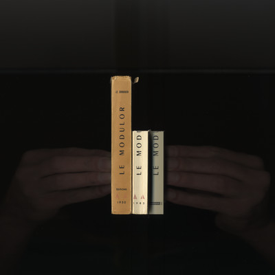 Le Modulor digéré par ses contemporains, Papier, papier cartonné, 12 × 12 cm, 12 × 7,45 cm, 7,45 × 7,45 cm, 2016 - © Guillaume Linard-Osorio
