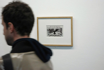 1960, saut dans le vide, Impression jet d'encre sur coupure de presse, 16 × 12 cm, 2010 - © Guillaume Linard-Osorio